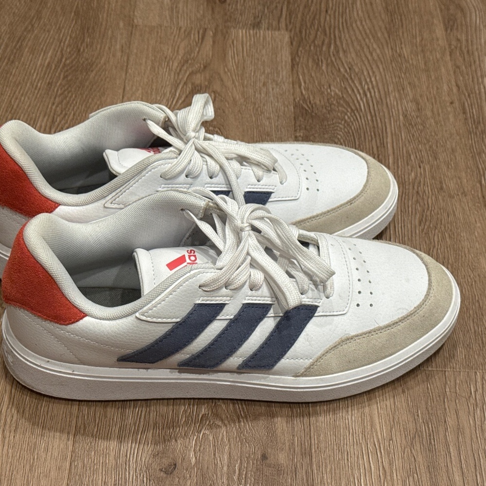 Adidas Courtblock women’s shoes sz 11 - Picture 2 of 6